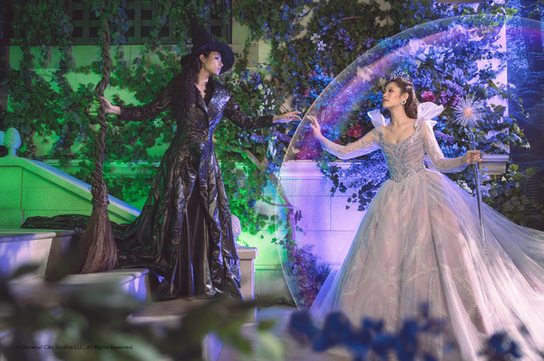 「リトル・マーサ」『ウィキッド』フォトプラン© Universal City Studios. All Rights Reserved.
