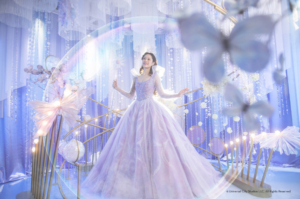 「リトル・マーサ」『ウィキッド』フォトプラン© Universal City Studios. All Rights Reserved.