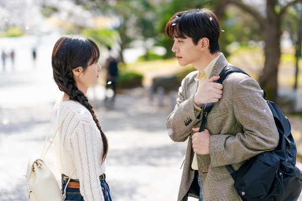 Netflixシリーズ「CASHERO ～ヒーローは現金を持つ～」12月26日配信