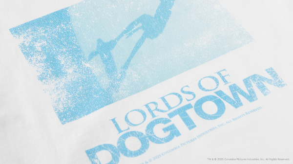 『ロード・オブ・ドッグタウン』限定TシャツTM & (C) 2025 Columbia Pictures Industries, Inc. All Rights Reserved.