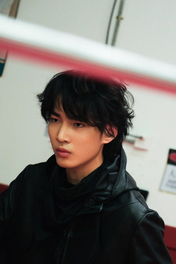 『シャドウズ・エッジ』