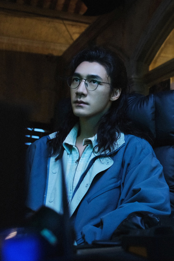 『シャドウズ・エッジ』