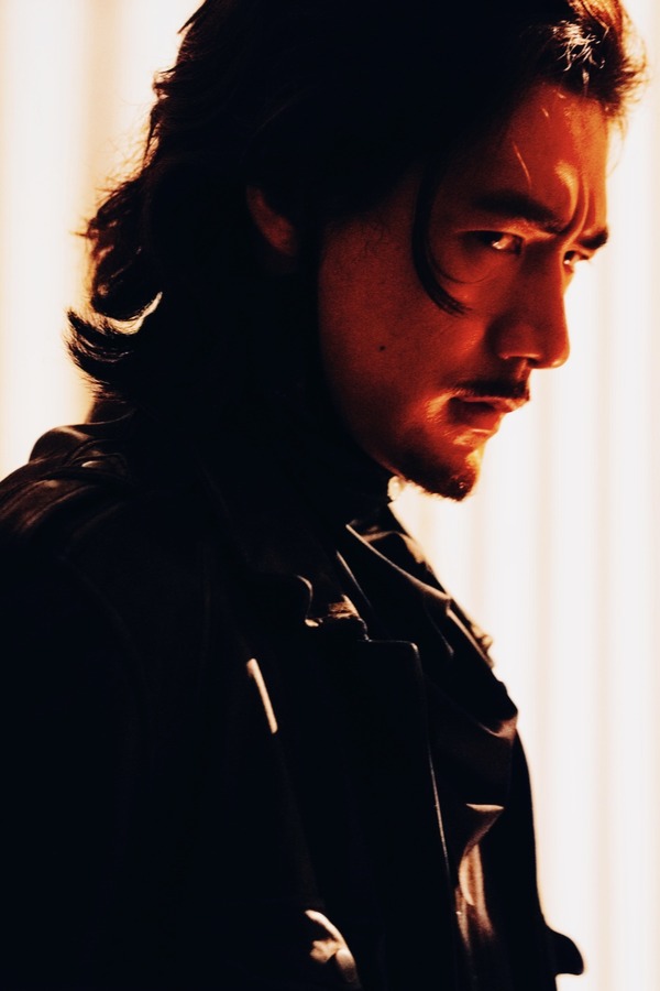 『シャドウズ・エッジ』