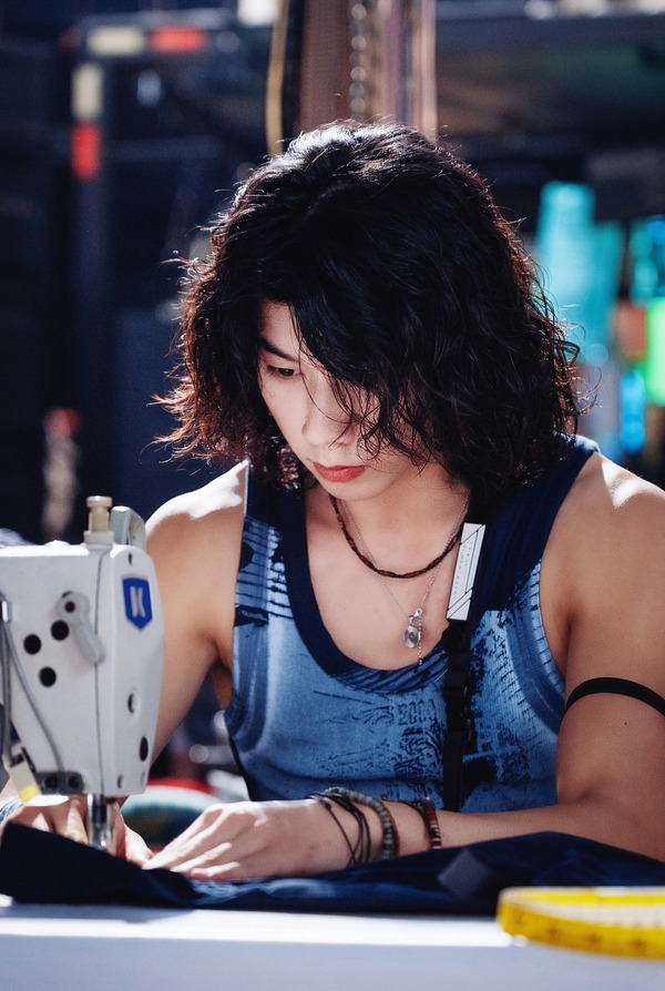 『シャドウズ・エッジ』