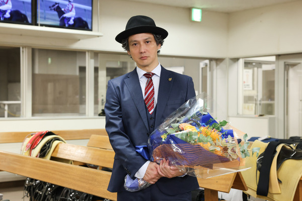 日曜劇場「ザ・ロイヤルファミリー」撮了©TBSスパークル／TBS