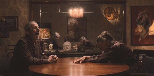 『両親が決めたこと』© 2024.LASTOR MEDIA, KINO PRODUZIONI,ALINA FILM ALL RIGHTS RESERVED.