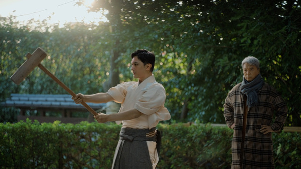 TVCM「お正月を写そう♪2026 “チェキTM′′運命のもちつき」篇のカット