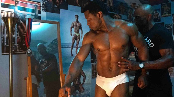 『ボディビルダー』メイキング写真 ©2023 LAMF Magazine Dreams LLC All Rights Reserved.