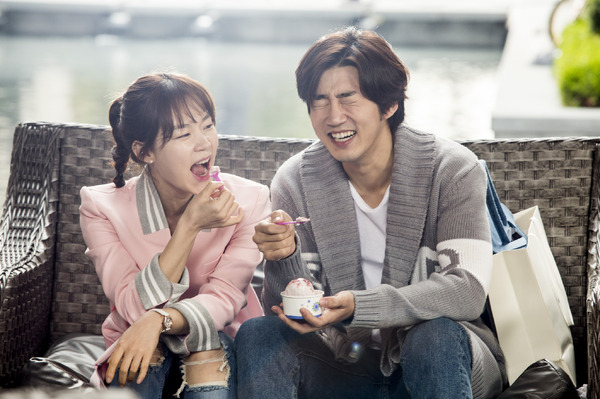 『ワンナイト・カップル』(C)2015 STORIGEE Co., Ltd. YEONWOO MOODAE Co., Ltd. All Rights Reserved.