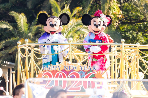 ディズニー、和服姿のミッキー＆ミニーが新年のごあいさつ！新アンバサダー就任のお披露目もサプライズで
