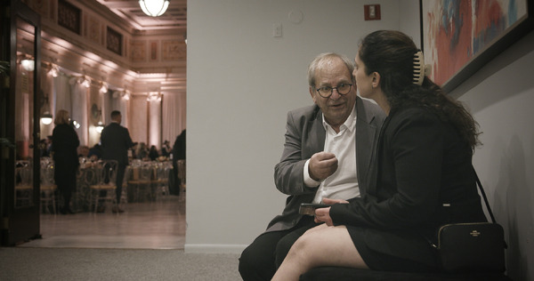 『ホールディング・リアット』©Meridian Hill Pictures