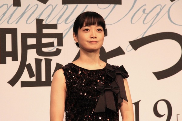 深川麻衣『架空の犬と嘘をつく猫』初日舞台挨拶