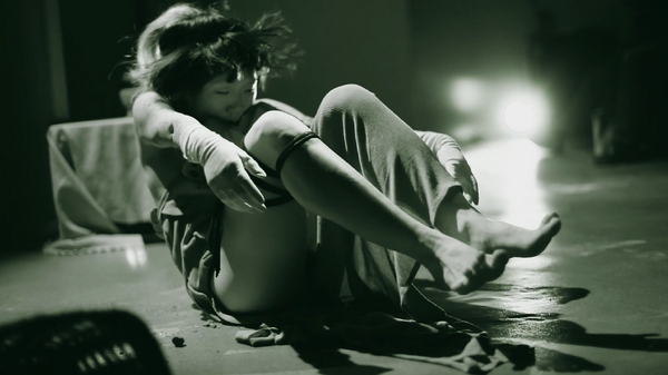 『XiXi、私を踊る』©SVEMIRKO AUDIOVISUAL ART PRODUCTIONS