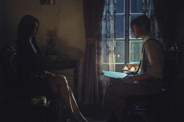 スジ＆キム・ソンホ「幻惑の恋」(c)  2026 Disney and its related entities