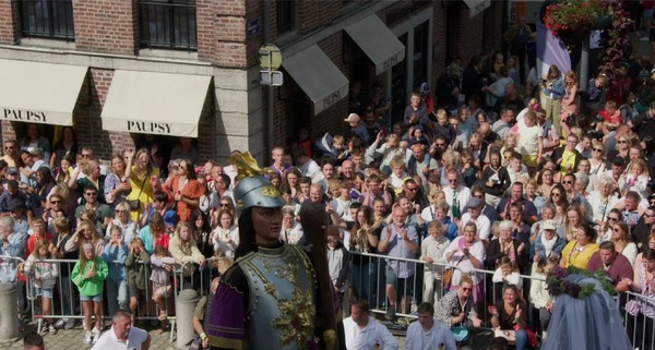 『私のすべて』© 2024 L.F.P. - LES FILMS PELLÉAS / FRANCE 3 CINÉMA