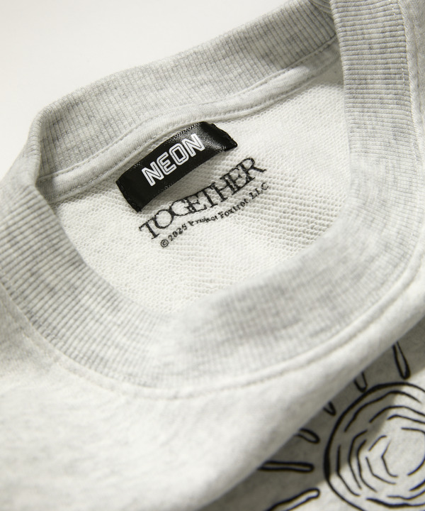 『トゥギャザー』公式グッズTOGETHER SWEAT© 2025 Project Foxtrot, LLC 　