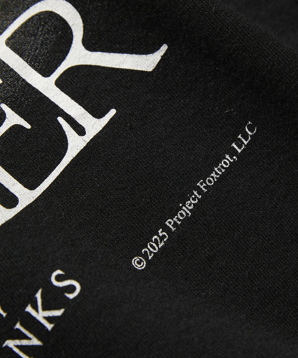 『トゥギャザー』公式グッズTOGETHER PHOTO TシャツA© 2025 Project Foxtrot, LLC