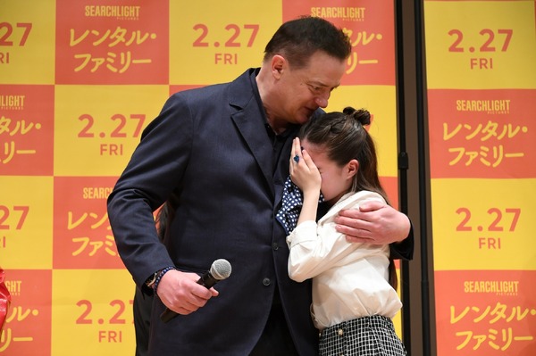 『レンタル・ファミリー』©2025 Searchlight Pictures. All Rights Reserved.　