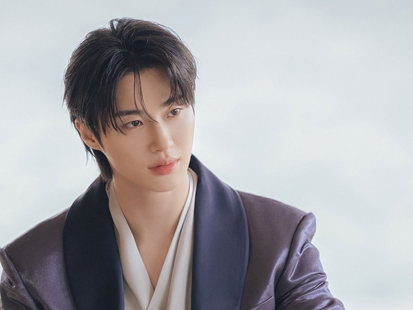 ビョン・ウソク、“最も愛される王族”も納得。『パーフェクト・クラウン』の眼福ショット解禁