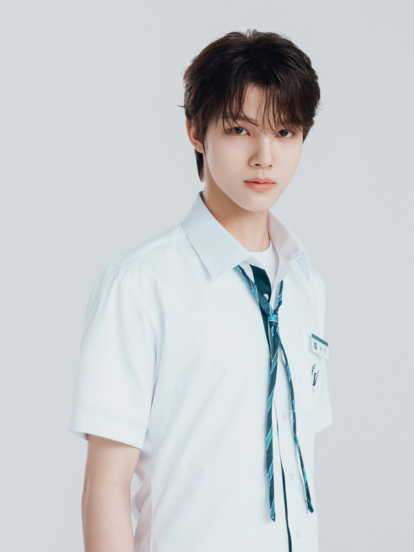 カチン (KACHIN): 18歳（2007.08.03生）、タイ出身、O型、ENTJ (C) 2026 SM ENTERTAINMENT & eggiscoming CO., Ltd. ALL RIGHTS RESERVED.