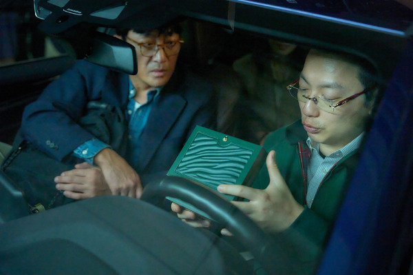 『ロビー！　 4000億円を懸けた仁義なき18ホール』