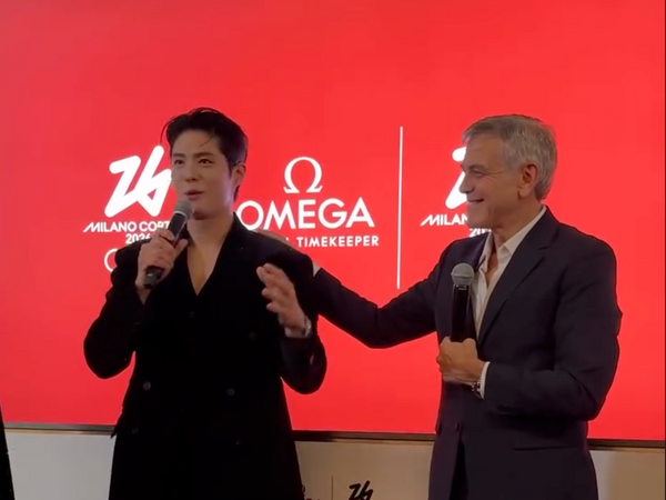 パク・ボゴムの完璧なビジュアルにジョージ・クルーニーも驚嘆！豪華2ショットに“ほっこり”