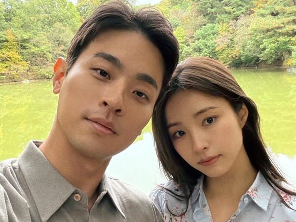 “妙にリアル” シン・セギョン、パク・ジョンミンの密着ショット、少女時代スヨンも大興奮！【写真】