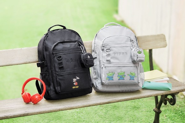 バックパック 21L 各8,200円© Disney　© Disney/Pixar