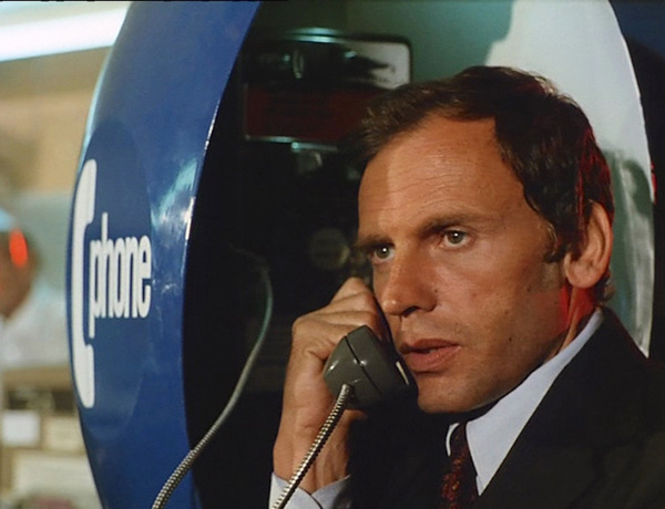 『パリから来た殺し屋4K』© 1972 Gaumont (France) / Mondial TE-FI Televisione Films (Italie)