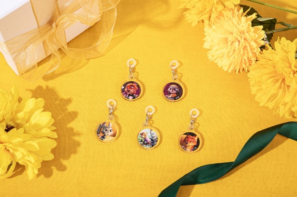 ストローチャーム（ランダム5種）／©Disney