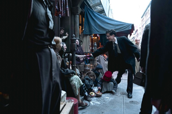 『マーティ・シュプリーム 世界をつかめ』© 2025 ITTF Rights LLC. All Rights Reserved.