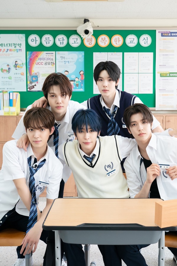 00代クラス「応答せよ！僕らのハイスクール」(C) 2026 SM ENTERTAINMENT & eggiscoming CO., Ltd. ALL RIGHTS RESERVED.