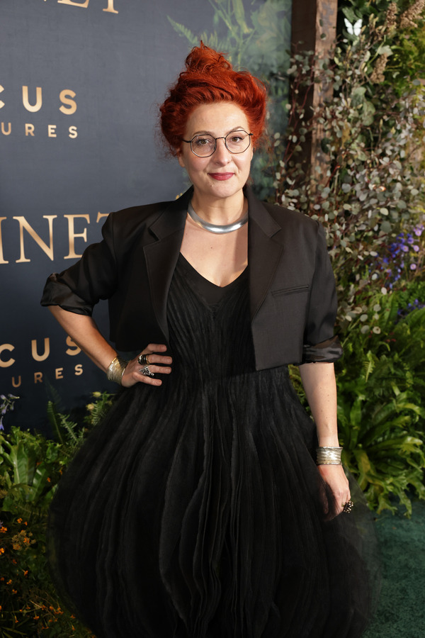 『ハムネット』ロサンゼルスプレミアに登場したマウゴシャ・トゥルジャンスカ©2025 Eric Charbonneau