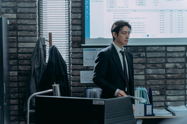 Netflixシリーズ「サラ・キムという女」2月13日独占配信