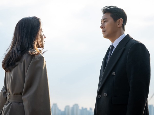 夫婦役のチュ・ジフン、ハ・ジウォン、すれ違う視線が意味するものは？新作のスチール公開【PHOTO】