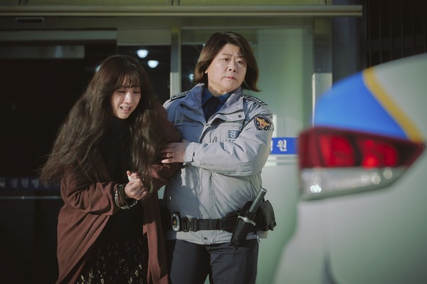 『白い車に乗った女』© 2025 SLL. & B.A. ENTERTAINMENT & BY4M STUDIO CO., Ltd.