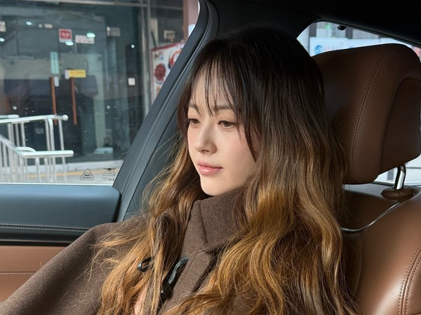 コ・アラが前髪を“チョキッ”！イメチェンが「デビュー当時そっくり」と絶賛の嵐【PHOTO】