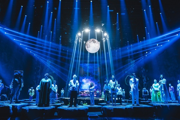 「占い師たちの運命バトル」(c) 2026 Disney and its related entities