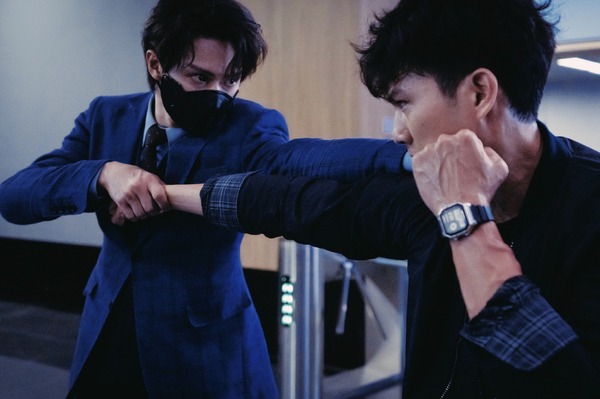 『シャドウズ・エッジ』　