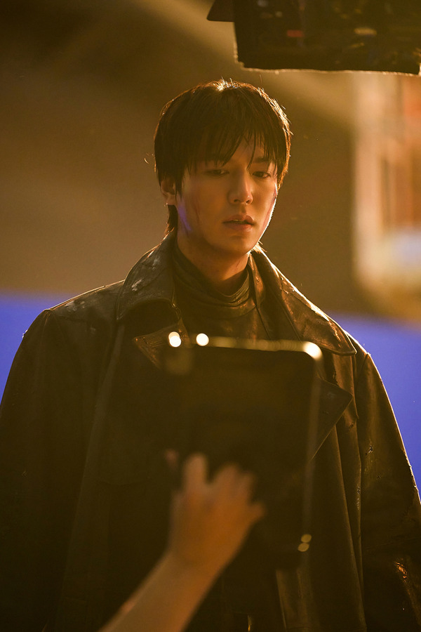 『全知的な読者の視点から』©2025 LOTTE ENTERTAINMENT, SMILEGATE, REALIES PICTURES All Rights Reserved.