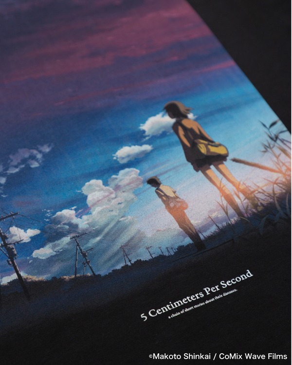 『秒速5センチメートル』×  FCW コスモナウトT　■価格：¥9,900（税込) ■サイズ：M / L / XL / XXL