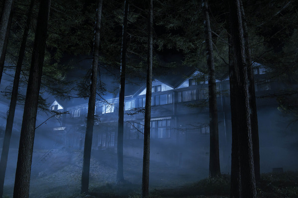 『Never After Dark／ネバーアフターダーク』© 2025 Signal181, Inc. All rights reserved.