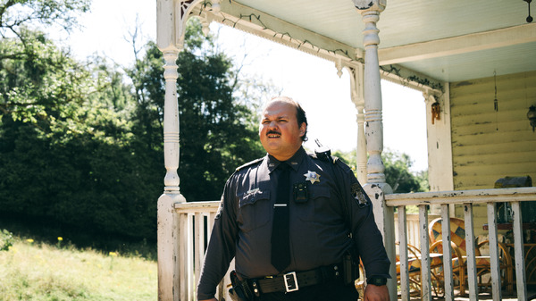 『ブゴニア』© 2025 Universal Studios. All Rights Reserved.