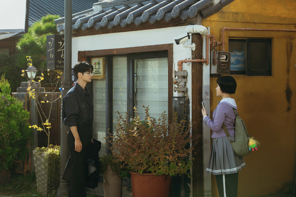 「ロマンスの絶対値」© Amazon MGM Studios