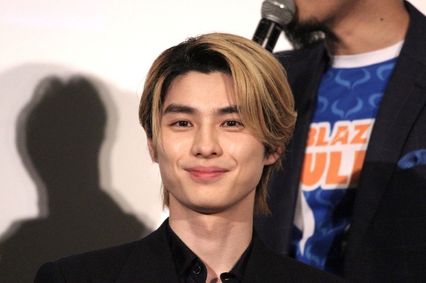 本田響矢「ＧＩＦＴ」の第1話プレミア試写＆スペシャル舞台挨拶