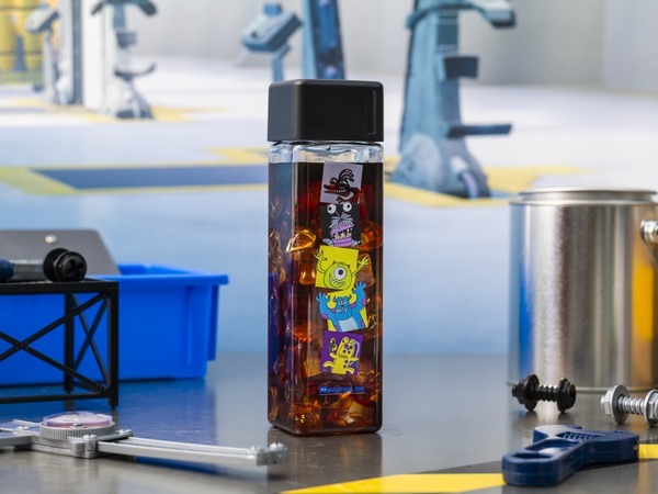 ボトル入りドリンク　　税込1,890円【TAKE OUT】「モンスターズ・インク」OH MY CAFE(C)Disney/Pixar