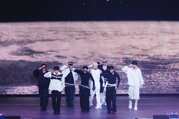 ATEEZ　撮影：田中聖太郎写真事務所