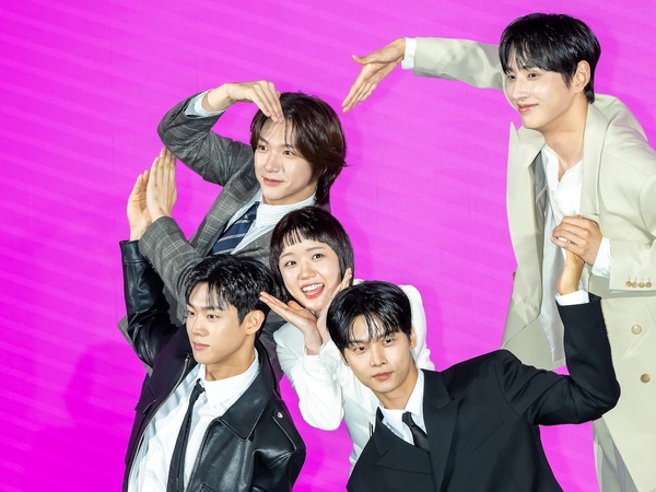 『ロマンスの絶対値』主演キャスト、BLシーンも積極的に臨んだ！“監督が誤解するほど”