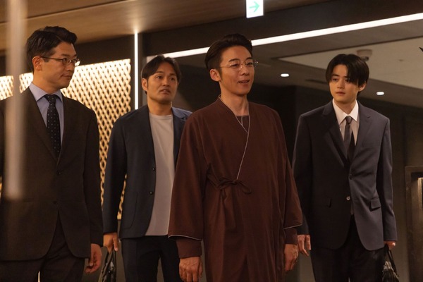 「リボーン ～最後のヒーロー」1話©テレビ朝日