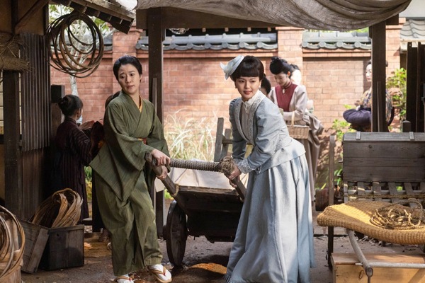 「風、薫る」第15回©NHK